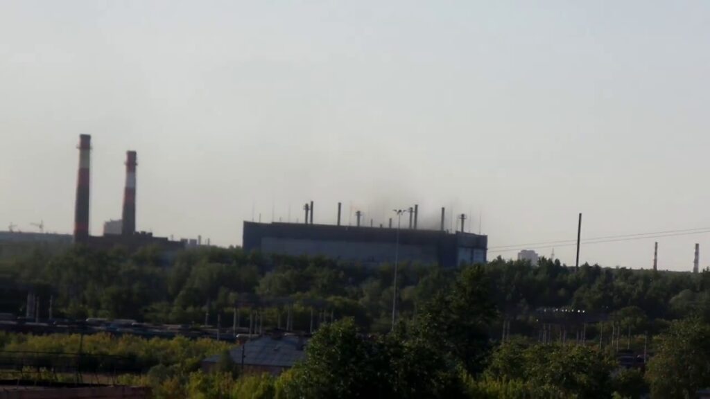 Выброс технического углерода  на Омском заводе технического углерода